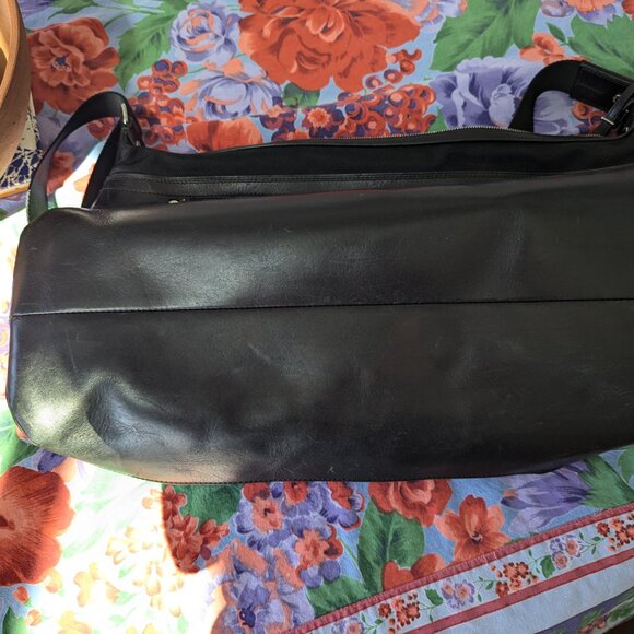 TUMI Travel/Messenger Bag - Never been used - Picture 4 of 8